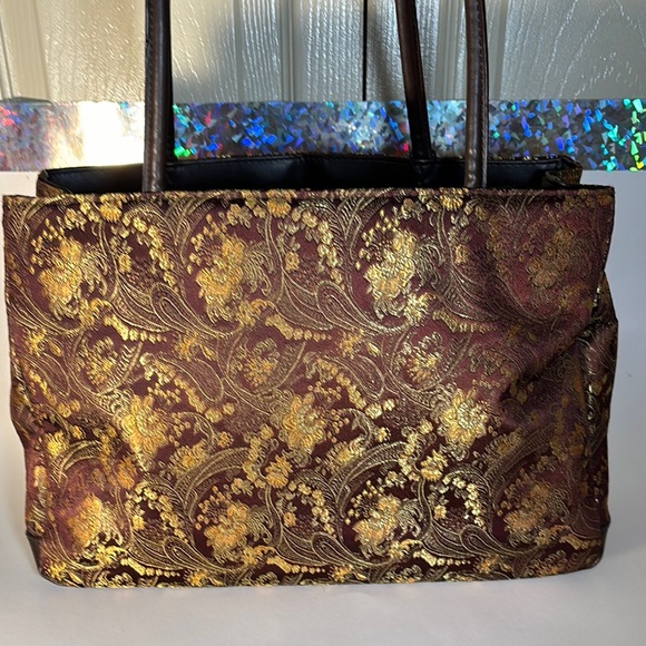 Gold and Brown Artistic Shoulder Bag with Butterfly Design - Picture 5 of 16